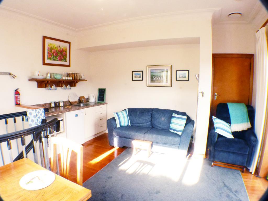 Arts Content Harbour View Apartment Macandrew Bay Bagian luar foto