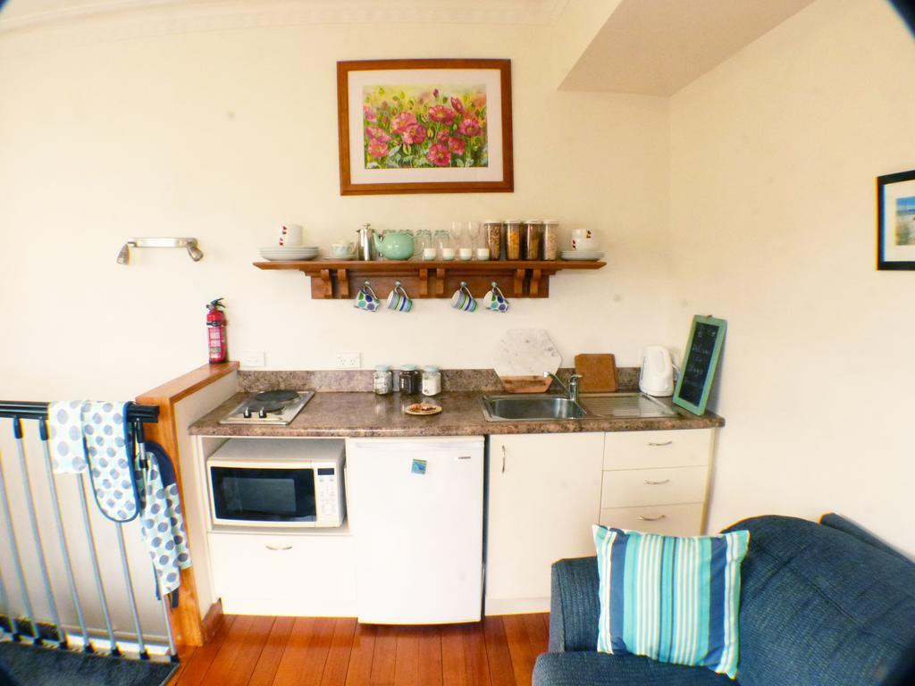 Arts Content Harbour View Apartment Macandrew Bay Bagian luar foto