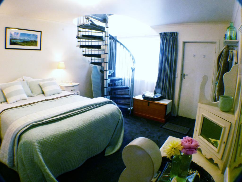 Arts Content Harbour View Apartment Macandrew Bay Bagian luar foto