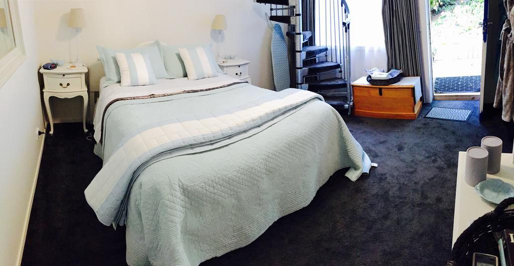 Arts Content Harbour View Apartment Macandrew Bay Bagian luar foto